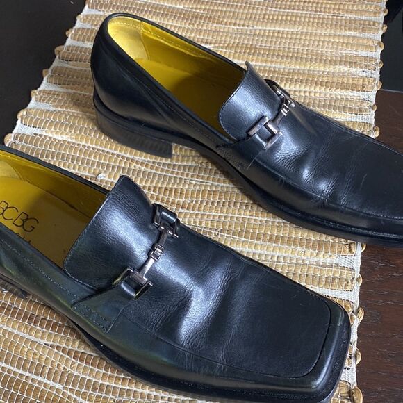 EUC BCBG mens leather loafer with with silver hard wear size 10.5 - Picture 2 of 7